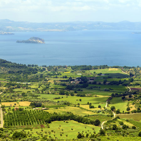 lago di bolsena rocca dei papi montefiascone